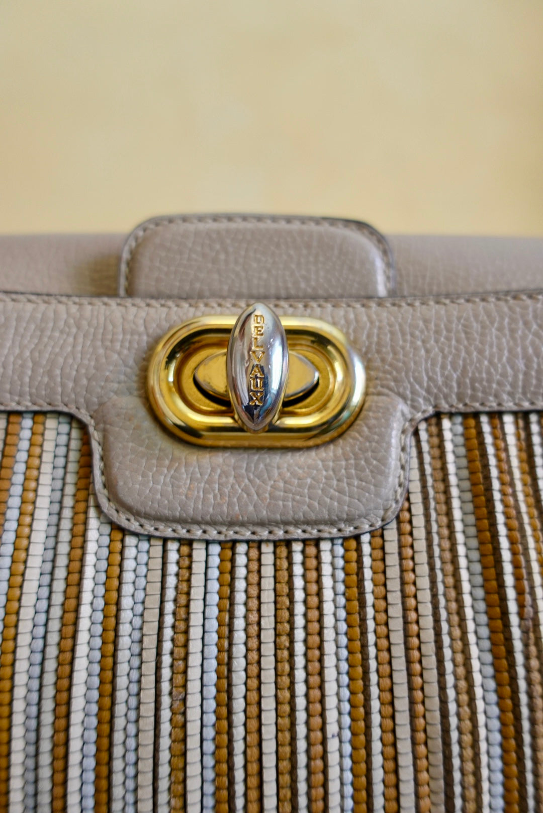 Beige tdc trunlock