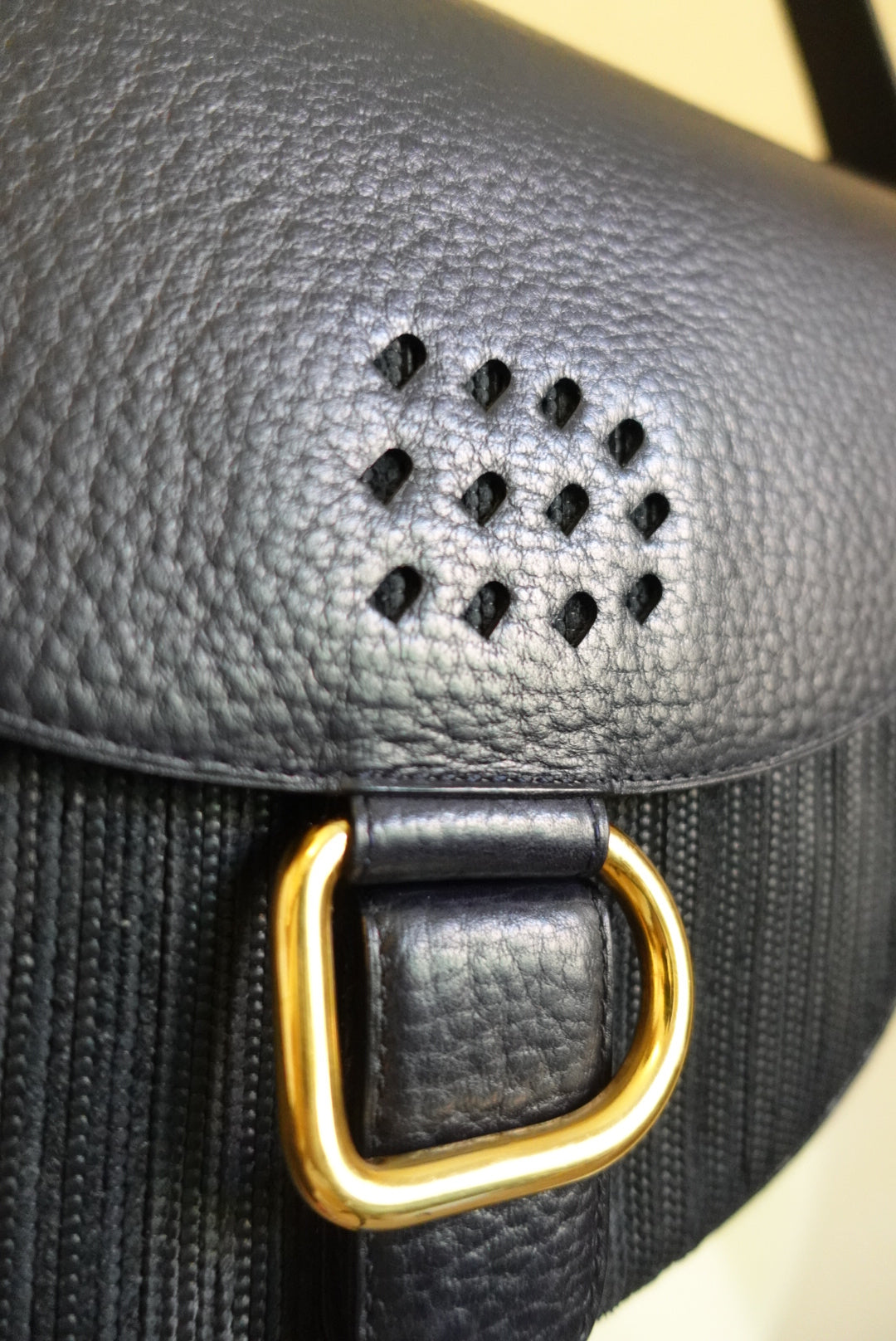Marine tdc crossbody