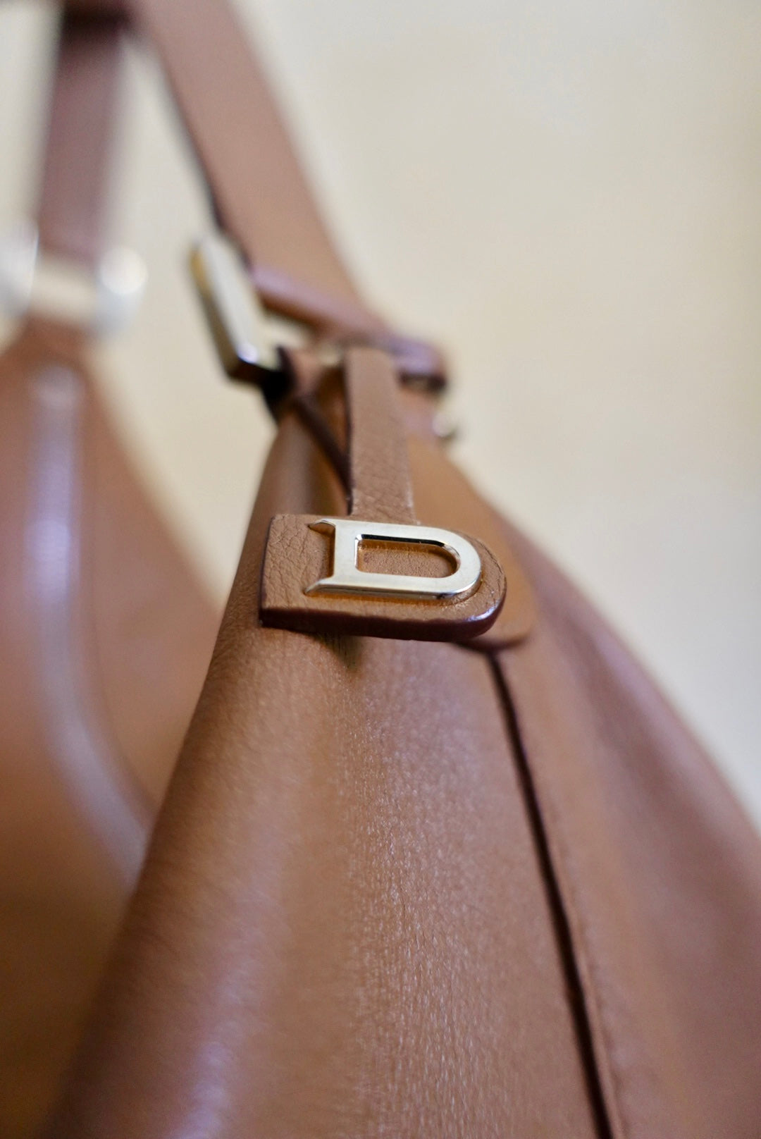 Every D Hobo Allure Cognac bicolor